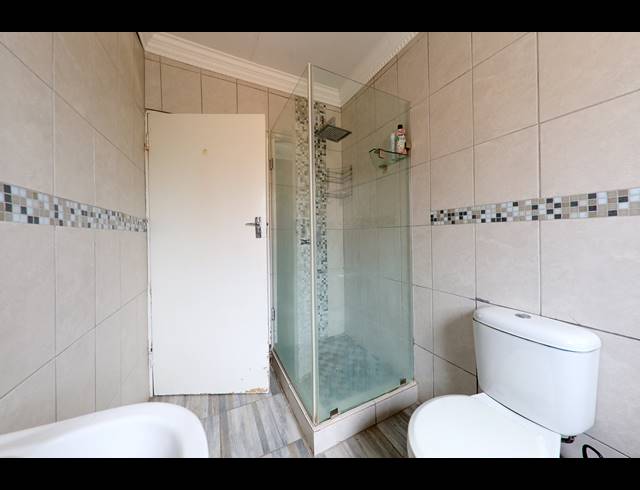 2 BEDROOM DUPLEX FOR SALE IN HALFWAY GARDENS